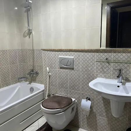 King Deluxe Rooms In A Shared Apartment With Shared Bathroom Sharjah Exterior photo