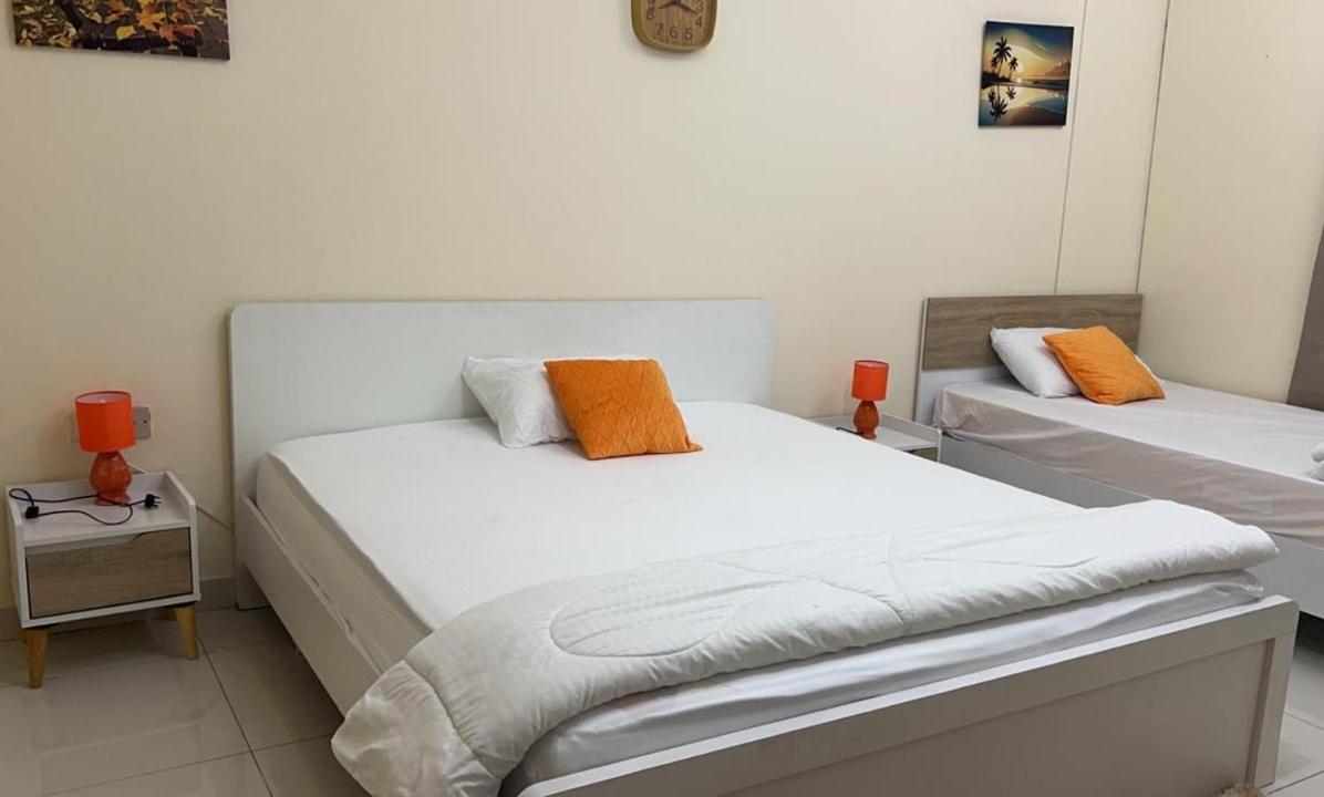 King Deluxe In A Shared With Shared Bathroom * Sharjah